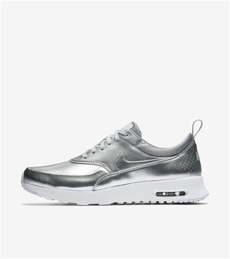 Women's Nike Air Max Thea 'Metallic Silver'. Nike SNKRS